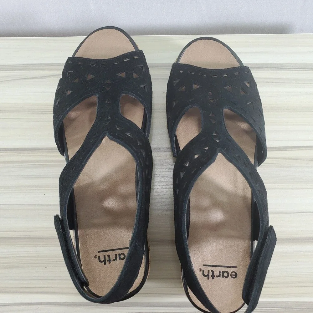 Earth Buran Rosa 8.5 Black Kid Suede Wedge Sandal T Strap Ankle Cork Cut Out